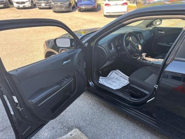 Used 2023 Dodge Charger SXT RWD image 10