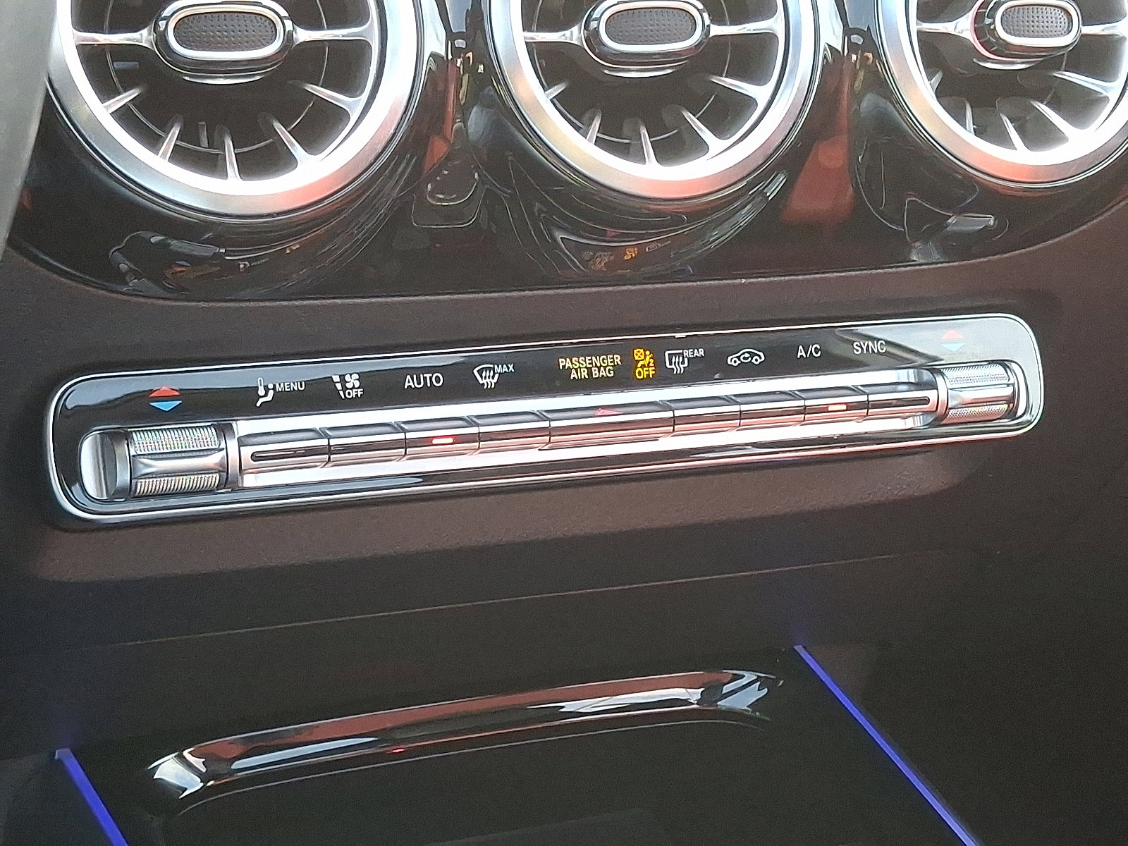 Certified 2022 Mercedes-Benz GLA 250 4MATIC image 17