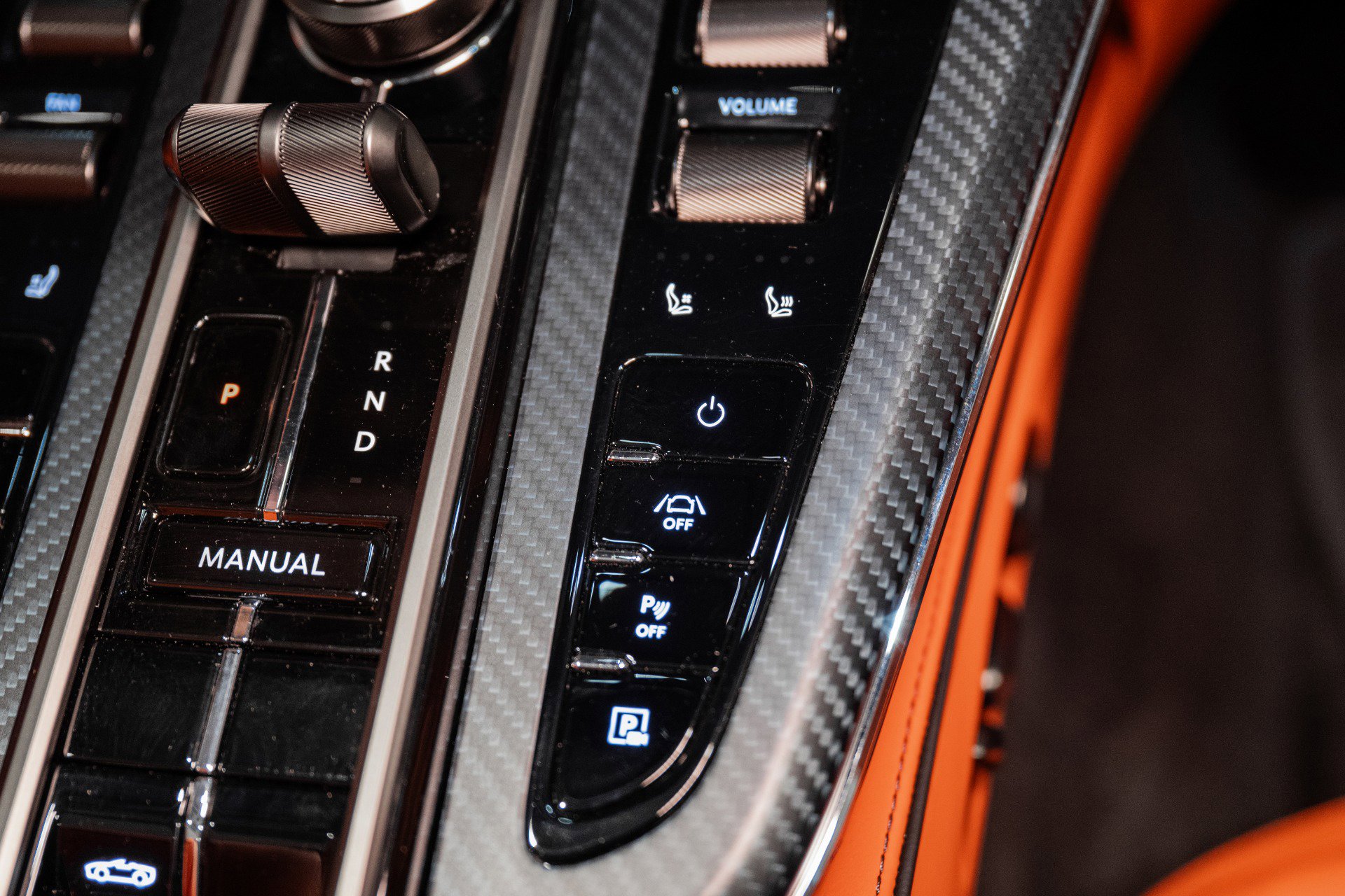 New 2026 Aston Martin V8 Vantage Roadster image 32