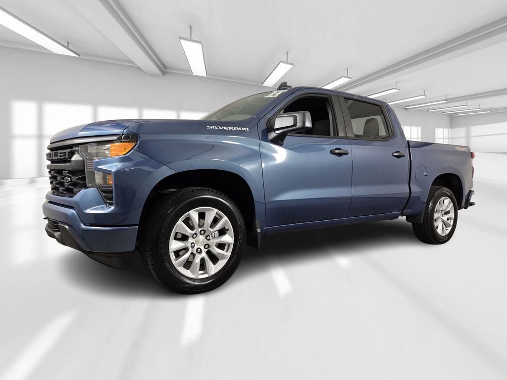 Used 2024 Chevrolet Silverado 1500 Custom AWD/4WD image 2