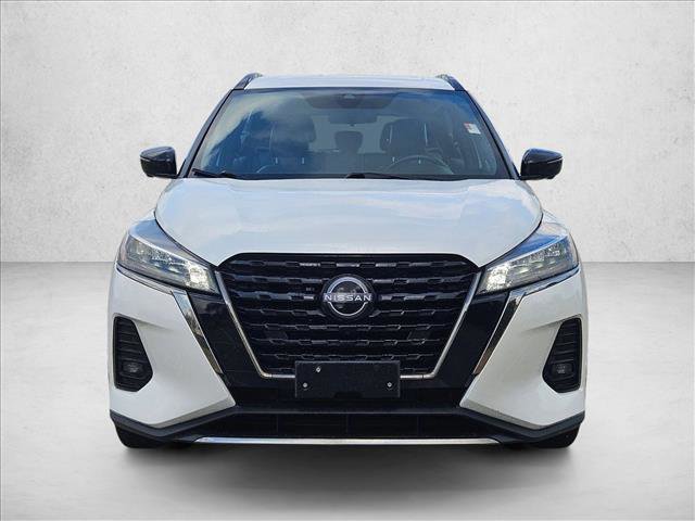 Used 2022 Nissan Kicks SR w/ Premium Package image 2