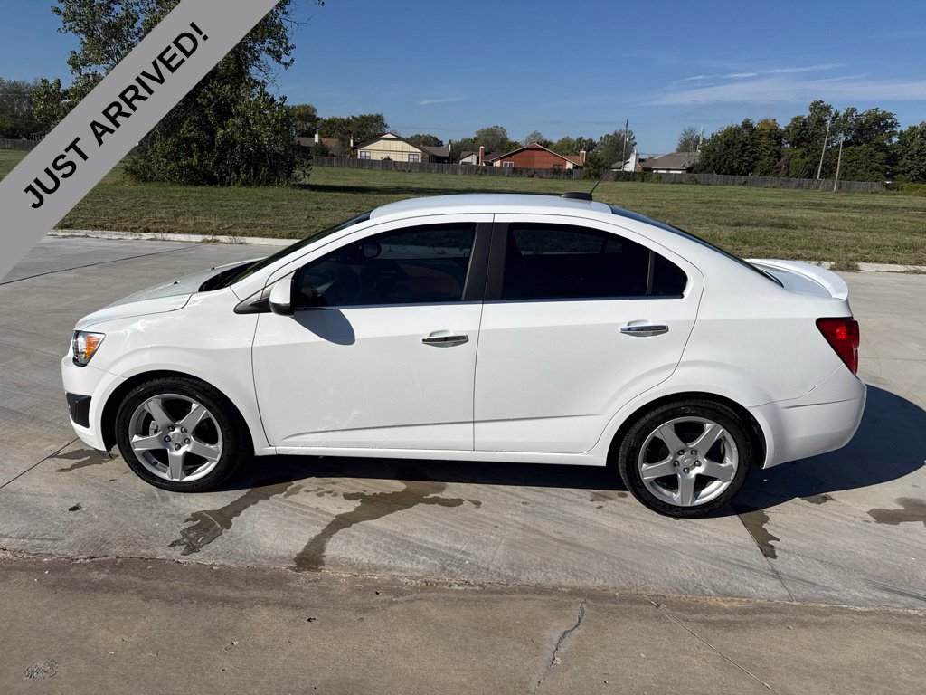 Used 2015 Chevrolet Sonic LTZ FWD image 8