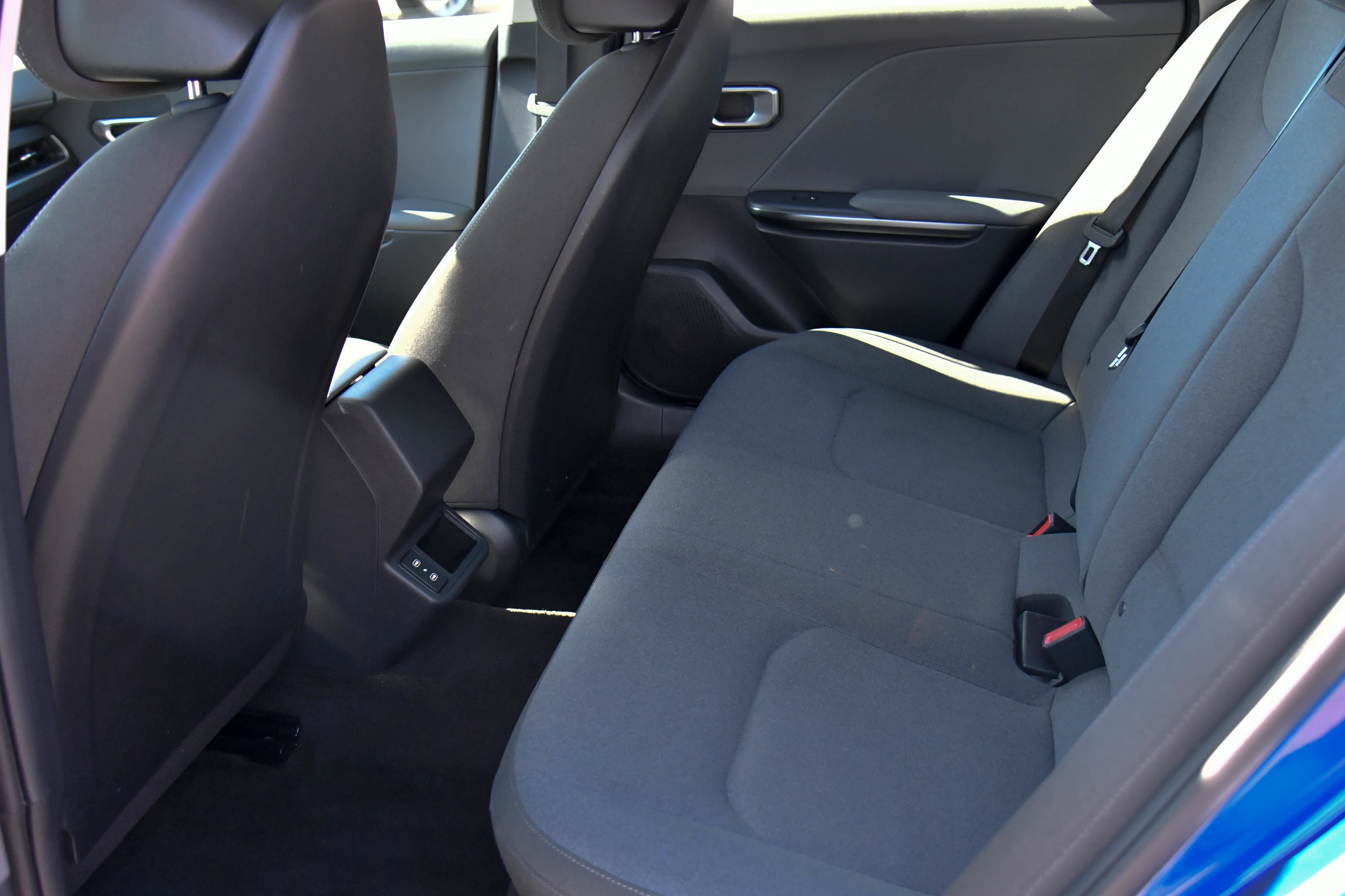 Used 2025 Kia K4 FWD image 36