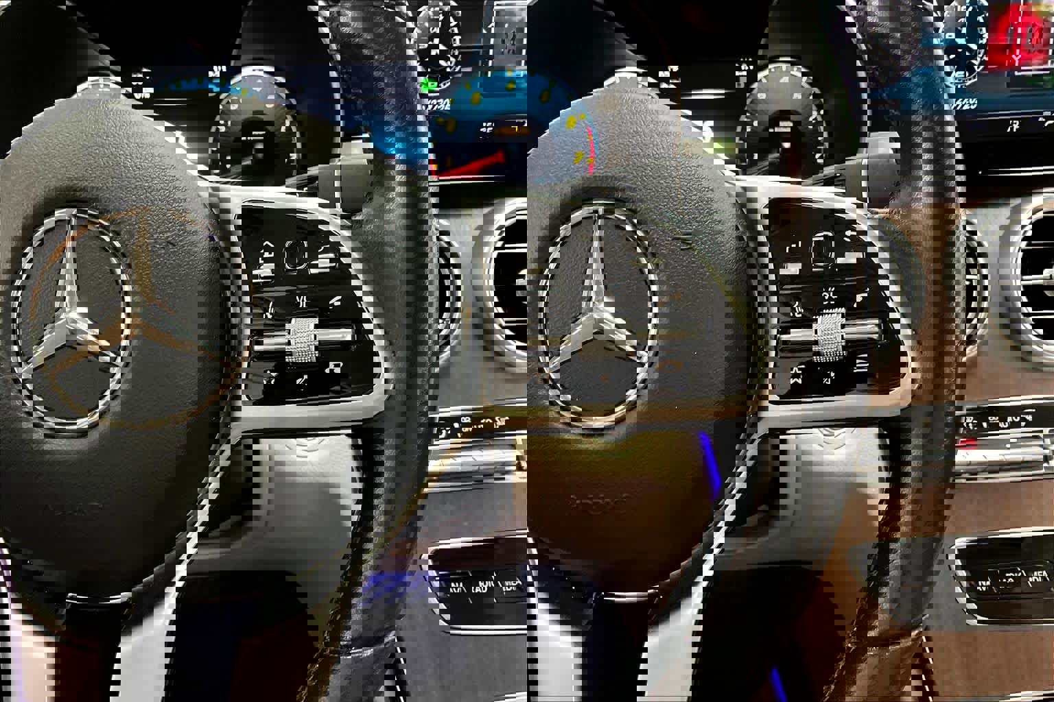 Used 2021 Mercedes-Benz C 300 Sedan image 22