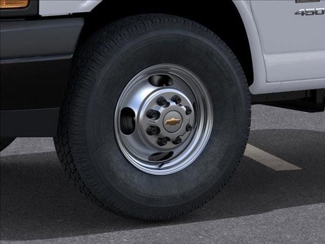 New 2025 Chevrolet Express 3500 w/ Driver Convenience Package image 9