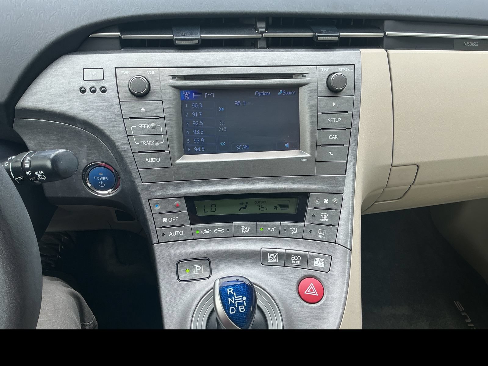 Used 2015 Toyota Prius Two FWD image 19