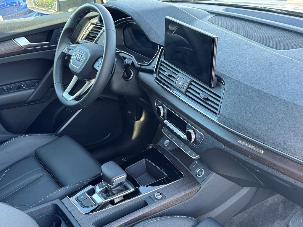 Certified 2024 Audi Q5 e Premium w/ Convenience Package image 14