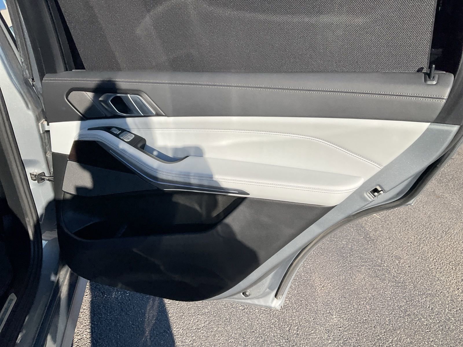 Used 2023 BMW X7 xDrive40i w/ Dynamic Handling Package image 38