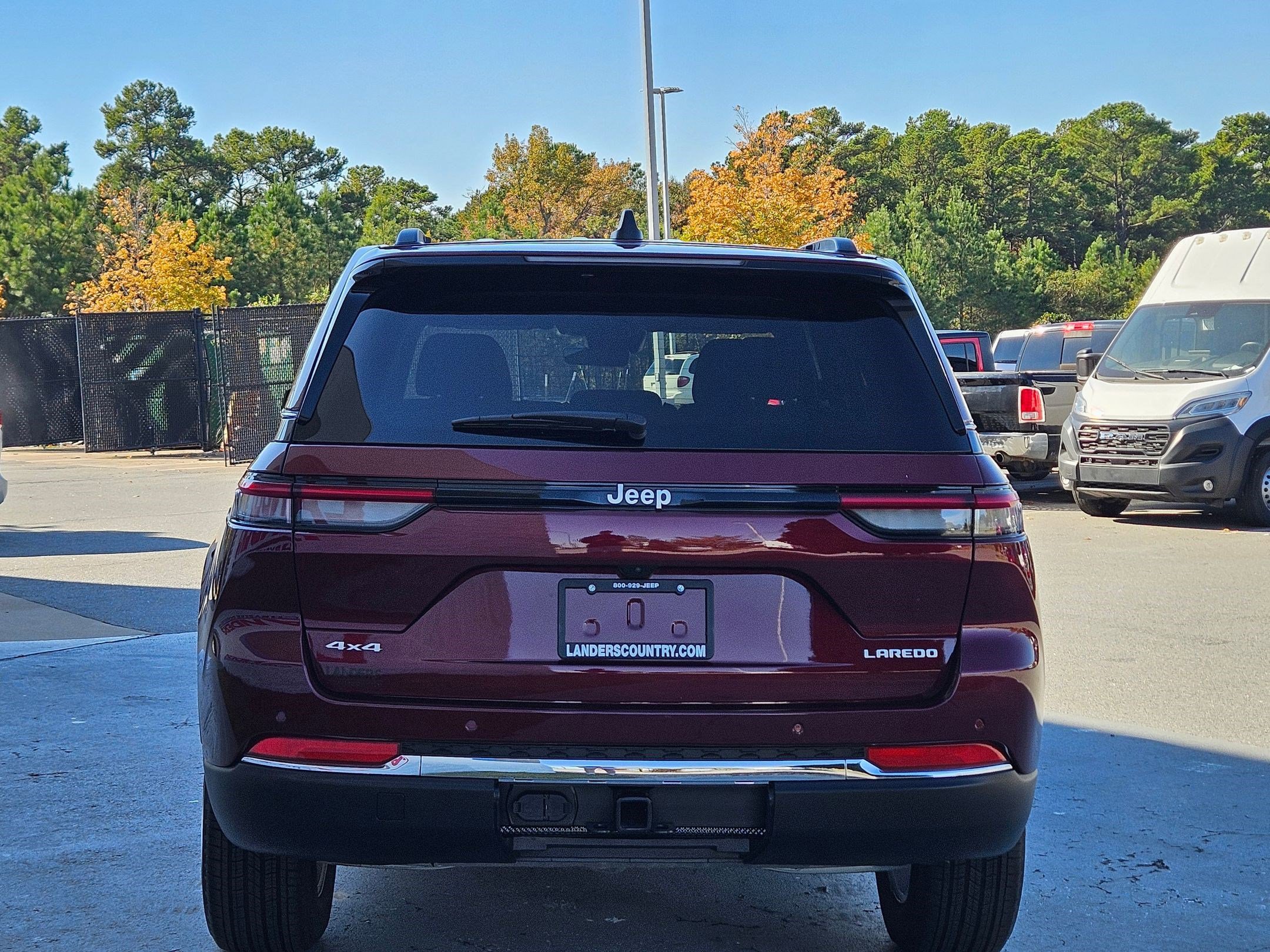 Used 2025 Jeep Grand Cherokee Laredo X w/ Luxury Tech Group I image 6