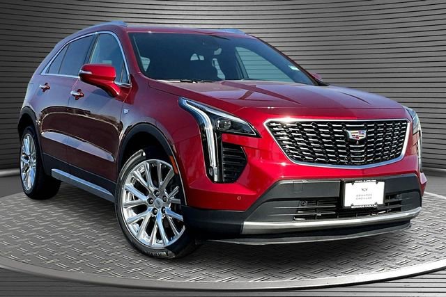 Used 2020 Cadillac XT4 Premium Luxury image 3