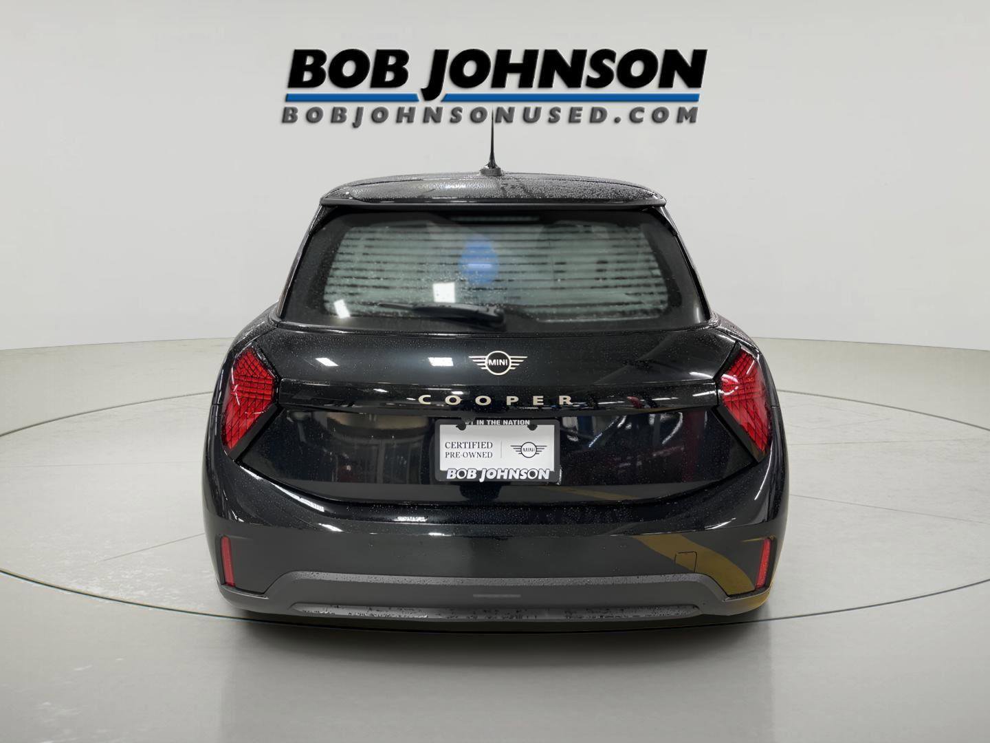 Used 2025 MINI Cooper 2-Door Hardtop image 5