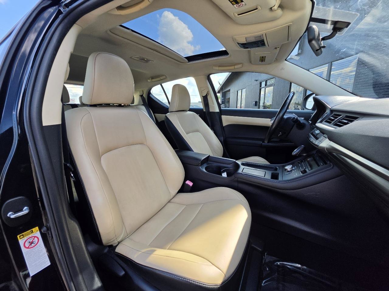Used 2014 Lexus CT 200h FWD image 47