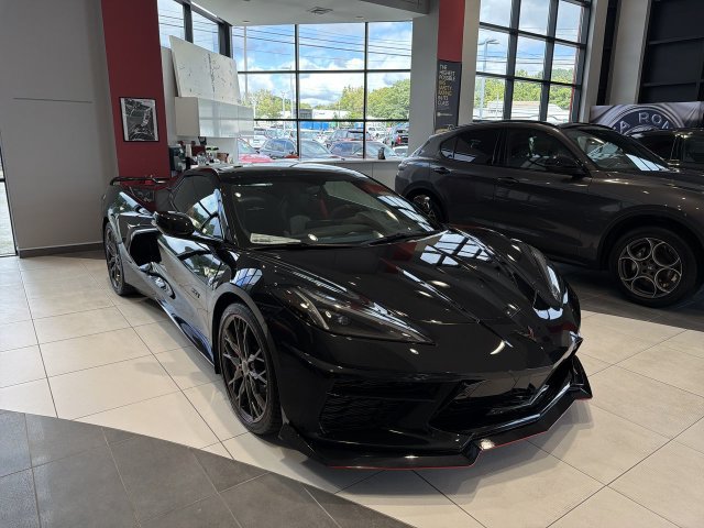 Used 2023 Chevrolet Corvette Stingray Premium Conv w/ Z51 Performance Package RWD image 2