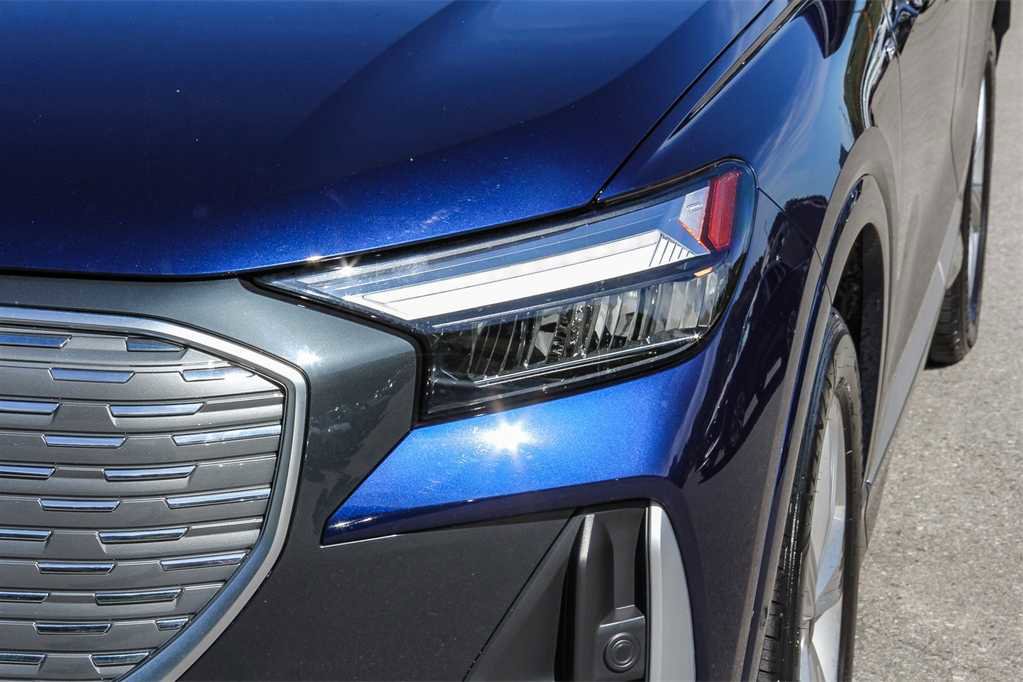 Used 2024 Audi Q4 e-tron Premium Plus image 7