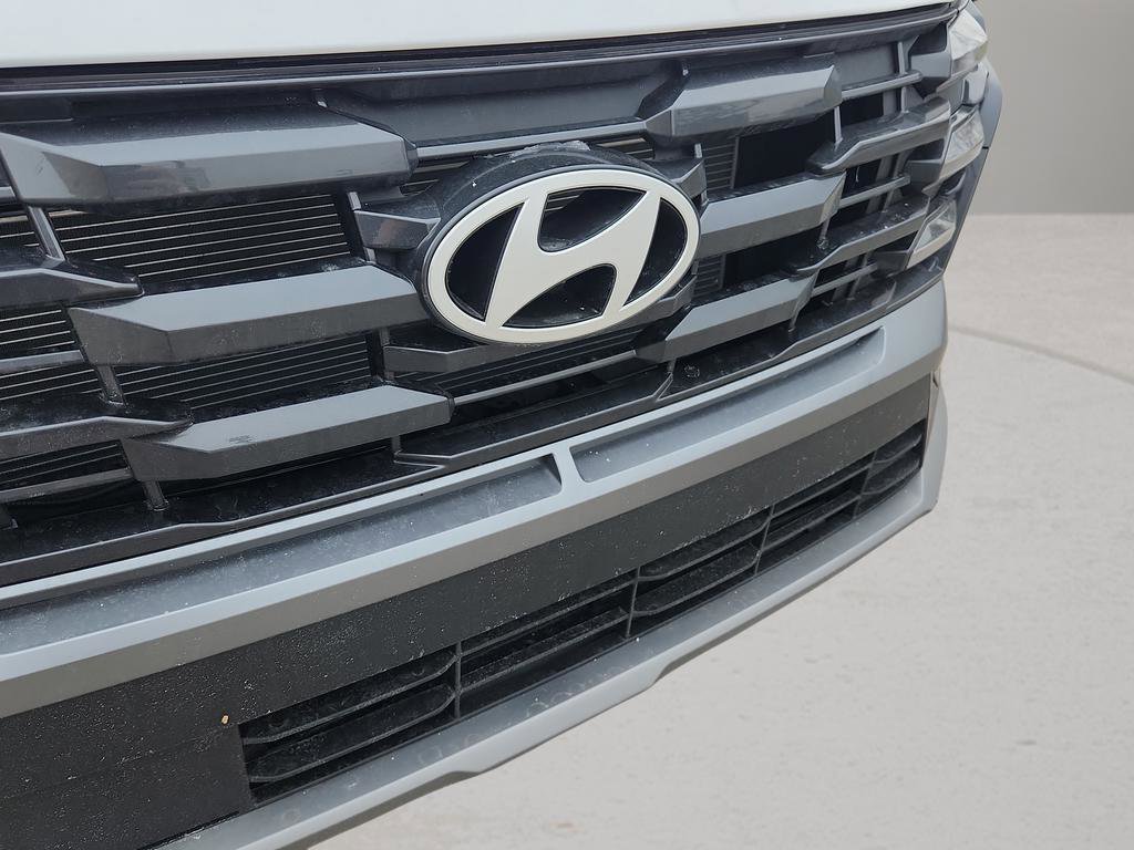 Certified 2025 Hyundai Tucson SE image 9