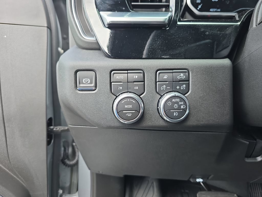 Used 2025 GMC Sierra 2500 SLT w/ SLT Premium Package AWD/4WD image 20
