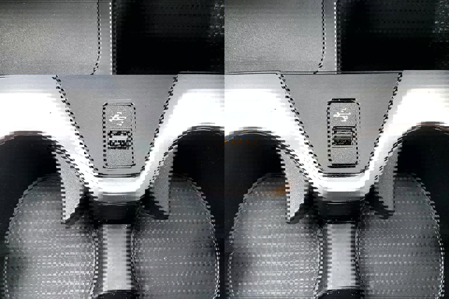 Certified 2024 BMW X7 xDrive40i w/ Premium Package image 36