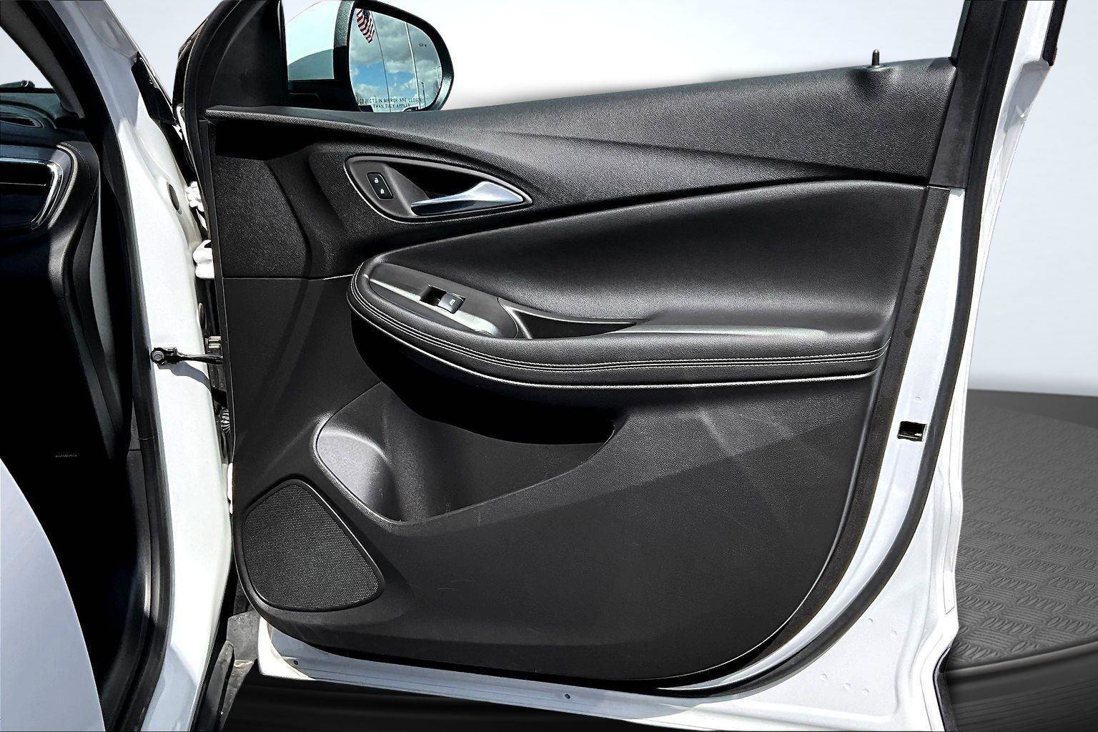 Used 2025 Buick Encore GX Preferred image 24