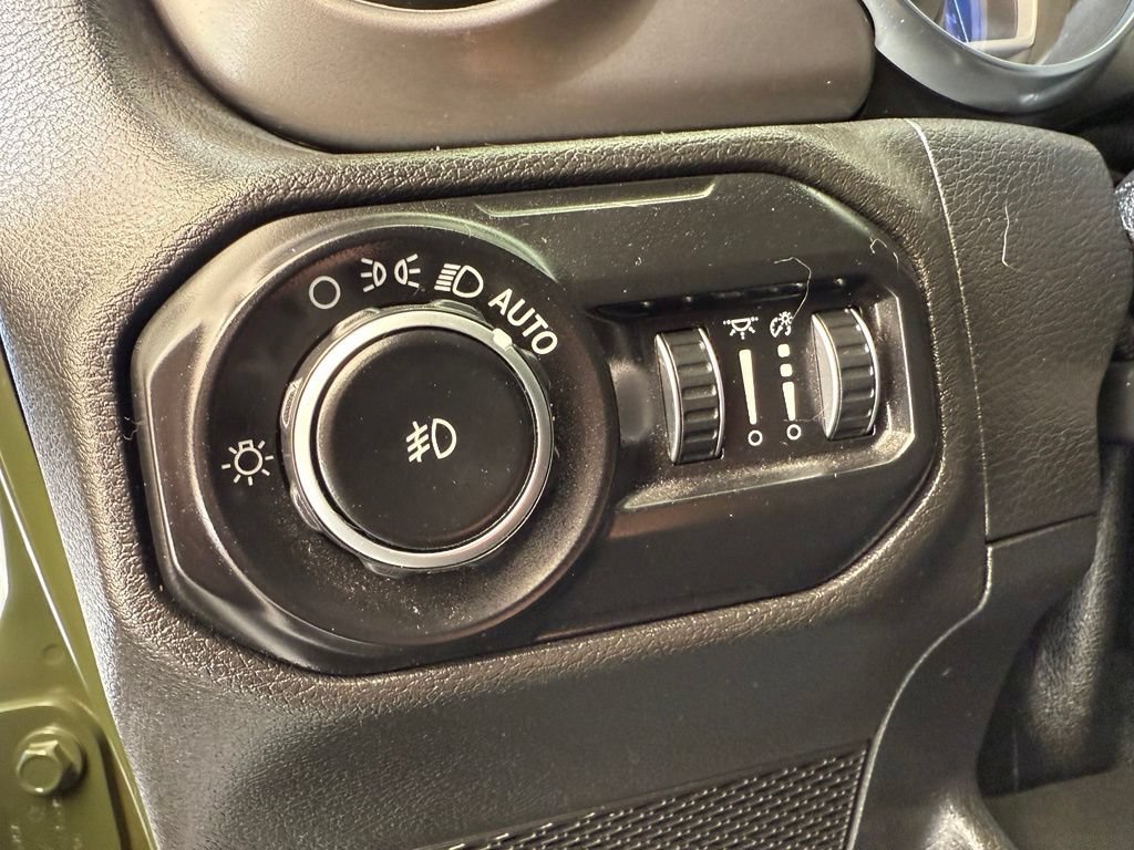 Used 2020 Jeep Wrangler Unlimited Sport S w/ Sun And Sound Package AWD/4WD image 34