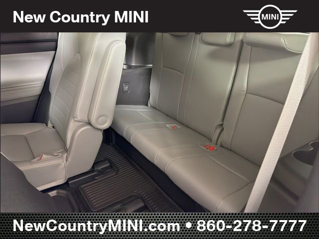 Used 2025 Toyota Highlander XLE w/ Protection Package #3 (TMS) image 21
