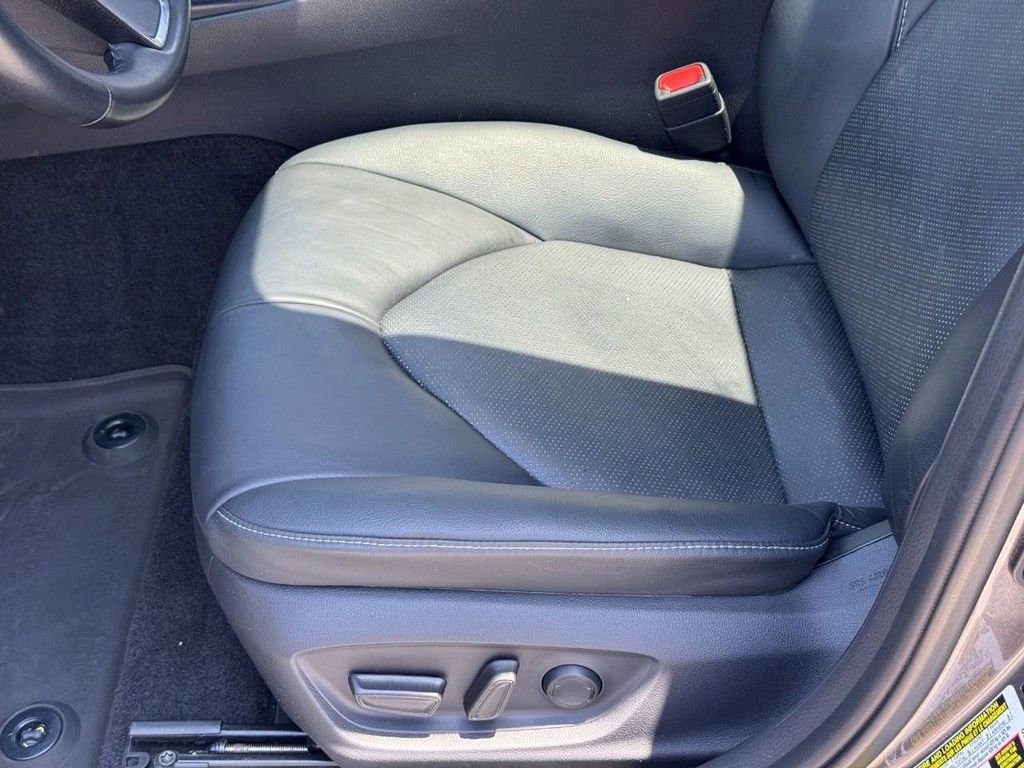 Used 2020 Toyota Camry XSE FWD image 22