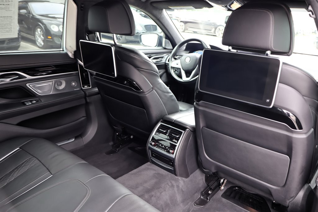 Used 2018 BMW 750i xDrive AWD/4WD image 24
