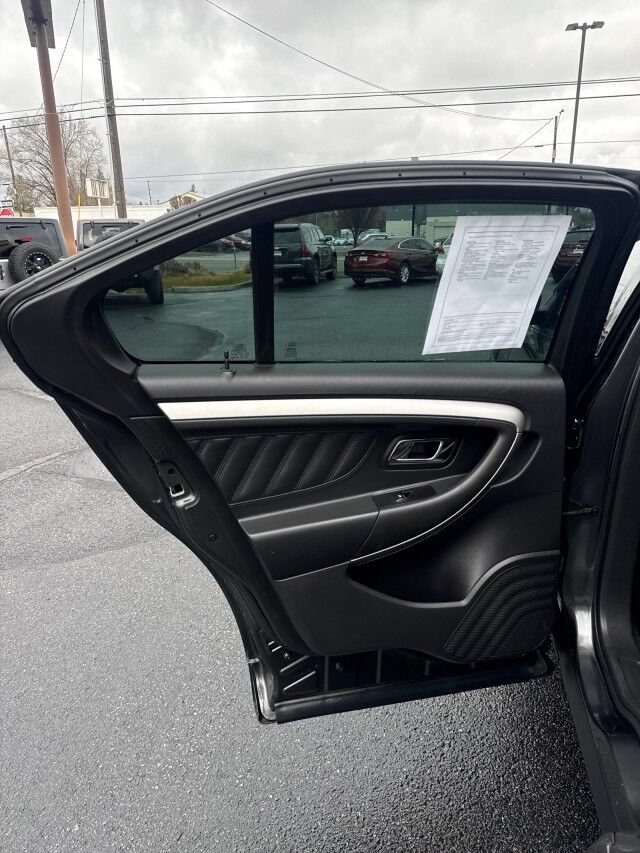 Used 2016 Ford Taurus SEL w/ Equipment Group 201A FWD image 11