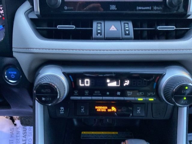 Used 2021 Toyota RAV4 XLE Premium image 29