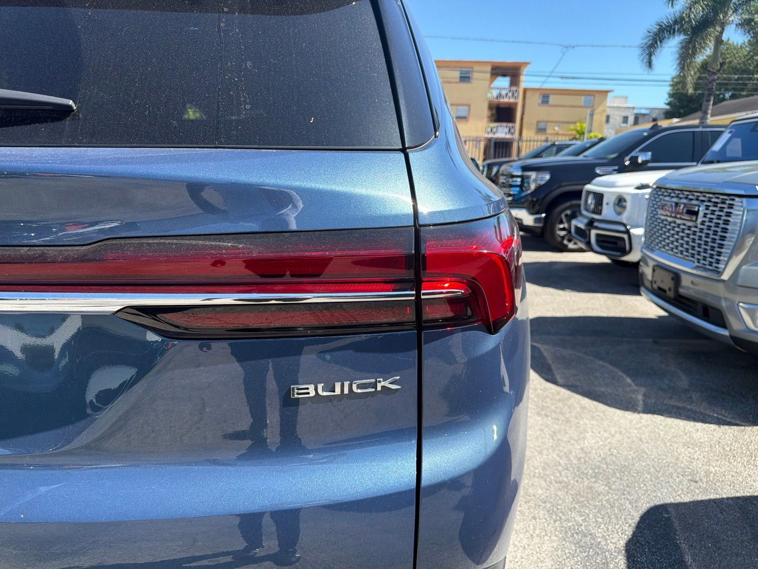 Used 2025 Buick Enclave Preferred w/ Power Package FWD image 18
