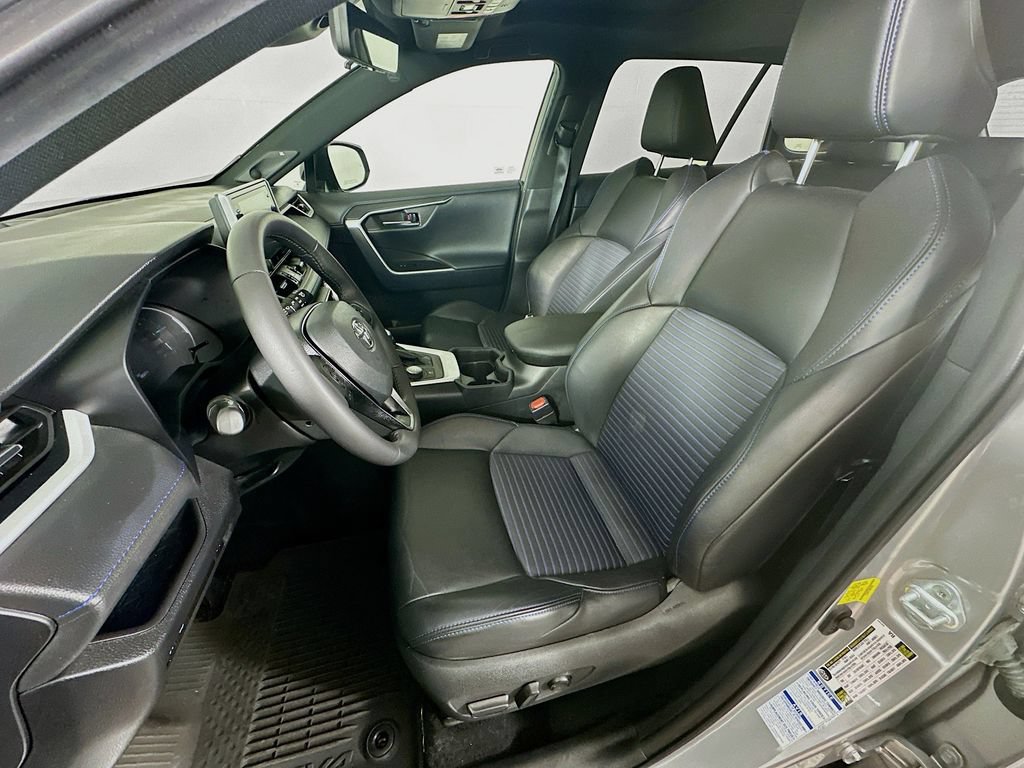 Used 2021 Toyota RAV4 XSE AWD/4WD image 29