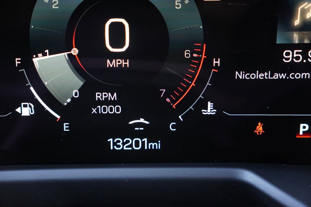 Certified 2025 GMC Acadia Denali image 38