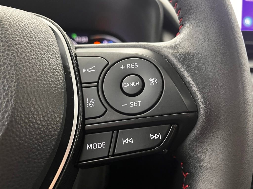 Used 2023 Toyota RAV4 SE w/ Weather & Moonroof Package image 24