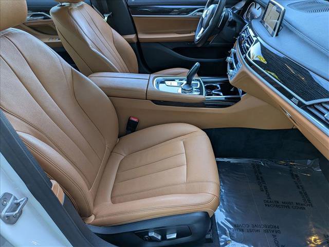 Used 2019 BMW 740i image 22