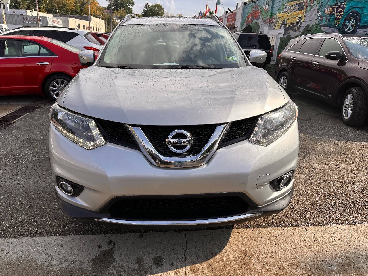 Used 2015 Nissan Rogue SV w/ SV Premium Package AWD/4WD image 2