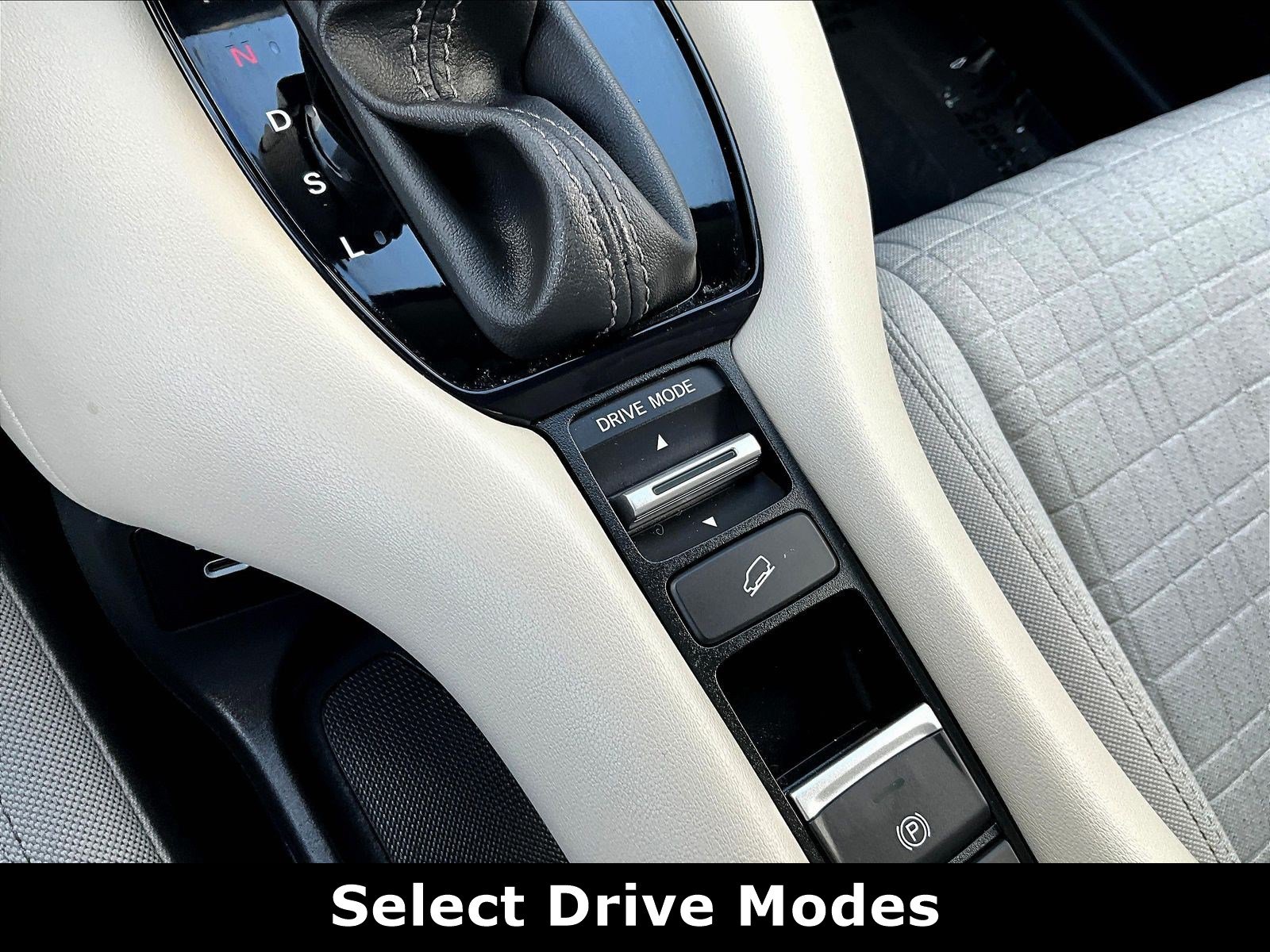 Used 2026 Honda HR-V LX image 14