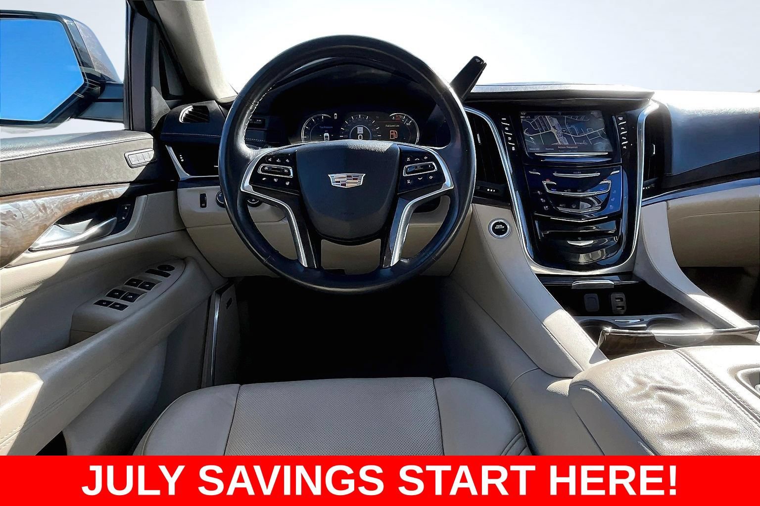 Used 2018 Cadillac Escalade ESV Luxury AWD/4WD image 11