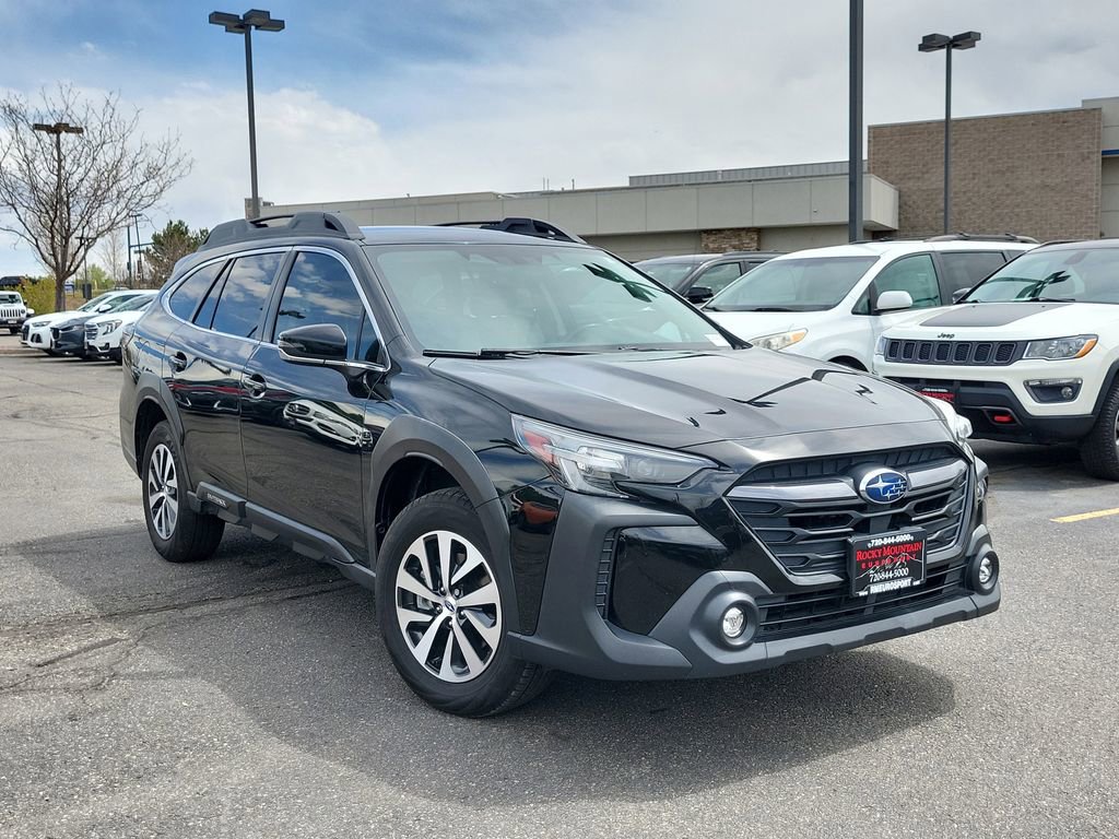 Used 2023 Subaru Outback Premium AWD/4WD image 2
