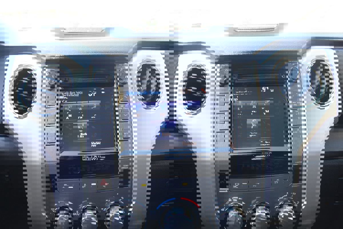 Used 2015 Toyota Tundra SR5 image 29