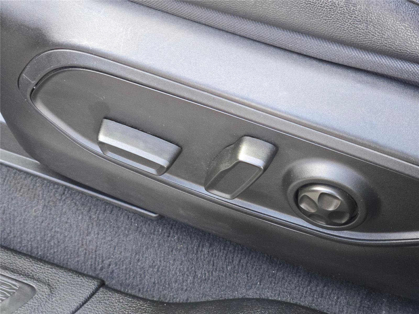 Certified 2024 Jeep Grand Cherokee Altitude image 28