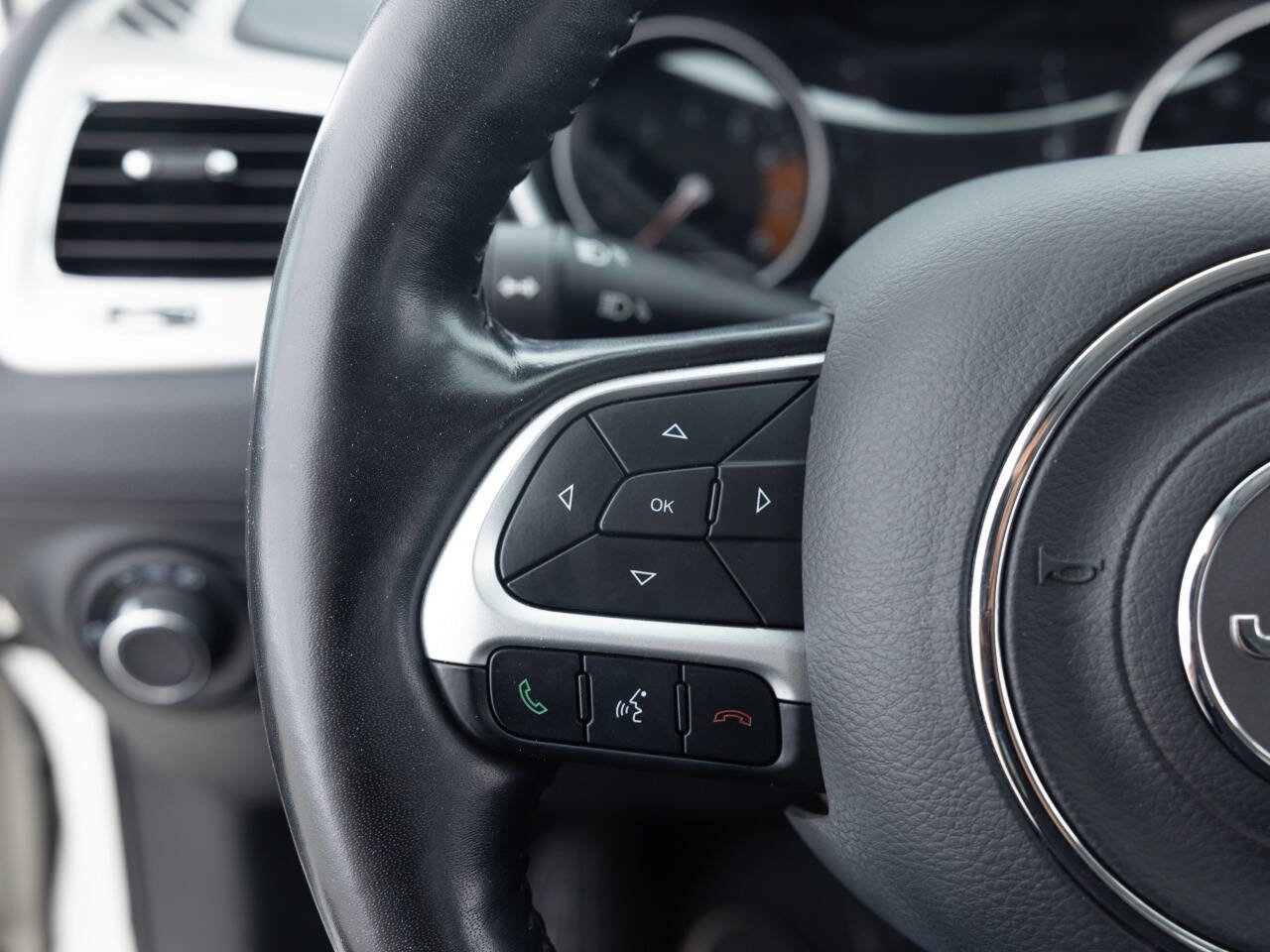 Used 2021 Jeep Compass Sport w/ Cold Weather Group AWD/4WD image 37