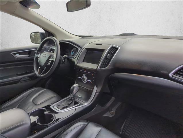 Certified 2018 Ford Edge Titanium w/ Technology Package image 19