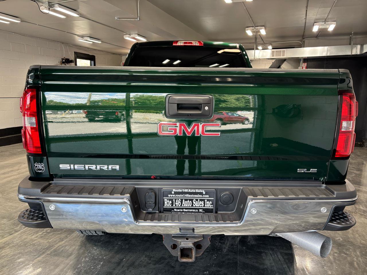 Used 2015 GMC Sierra 2500 SLE w/ SLE Preferred Package AWD/4WD image 10