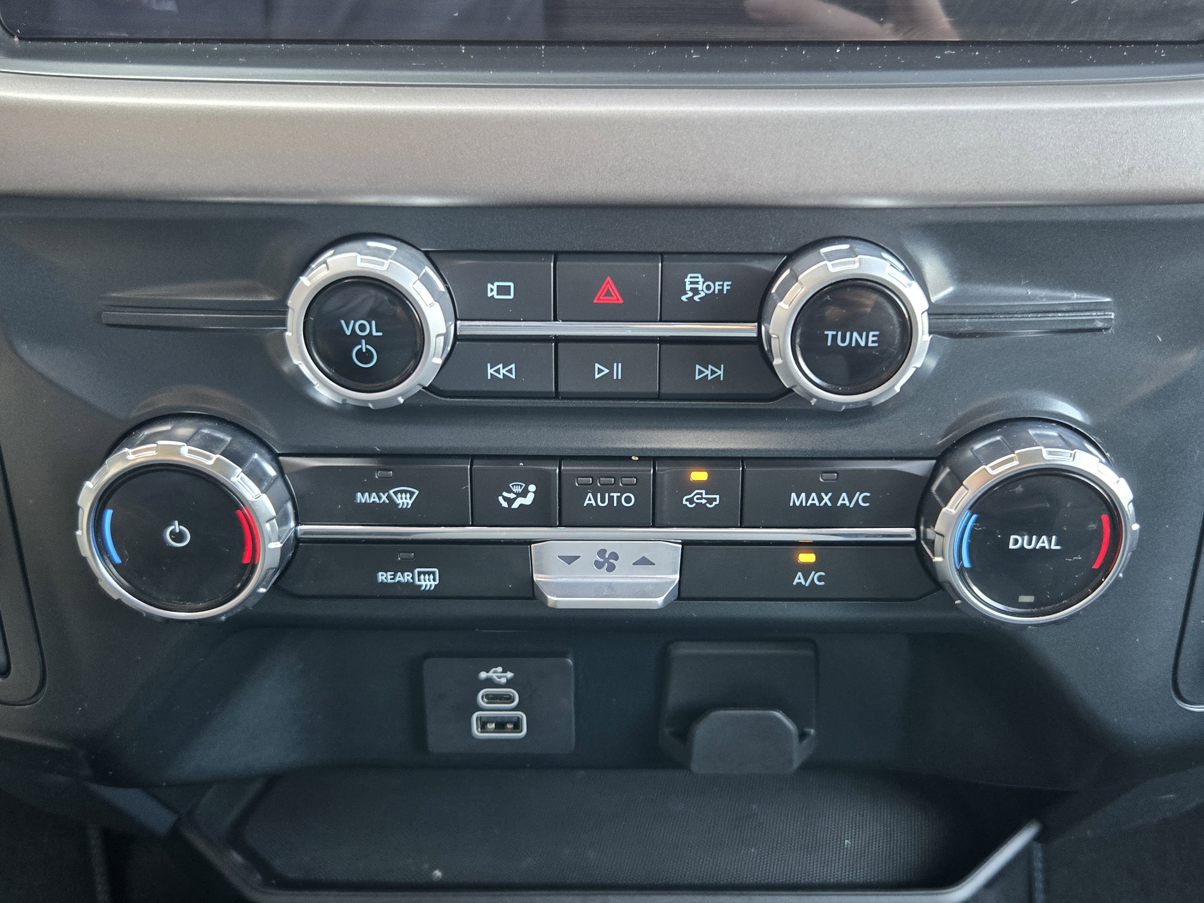 Used 2025 Ford F150 XLT w/ Equipment Group 301A Standard image 14