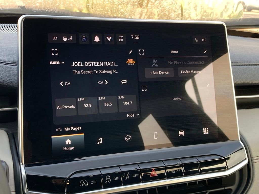 Used 2025 Jeep Compass Limited image 21