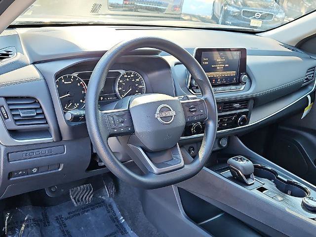 Certified 2025 Nissan Rogue S image 26