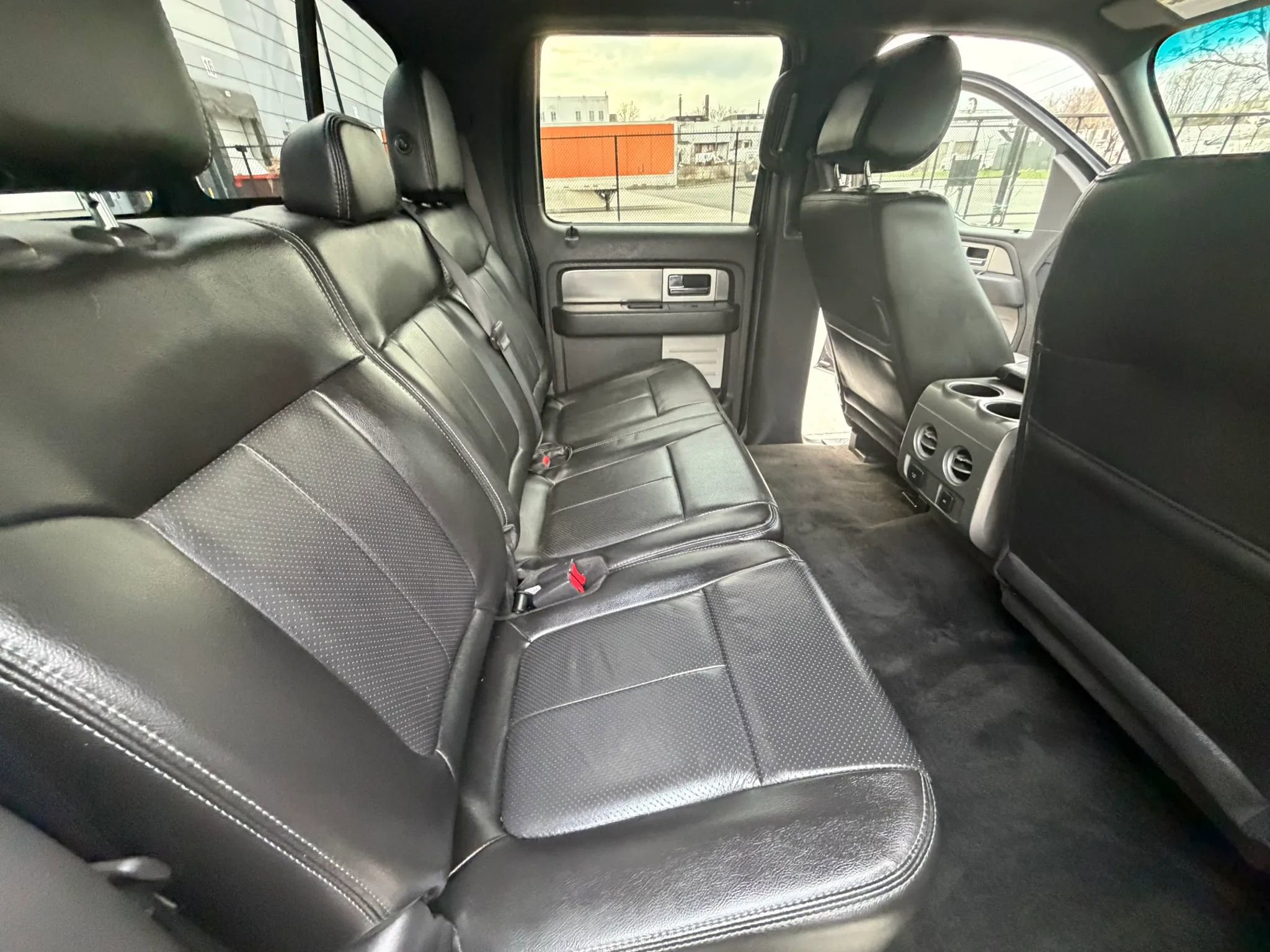 Used 2014 Ford F150 FX4 w/ Equipment Group 402A Luxury AWD/4WD image 19