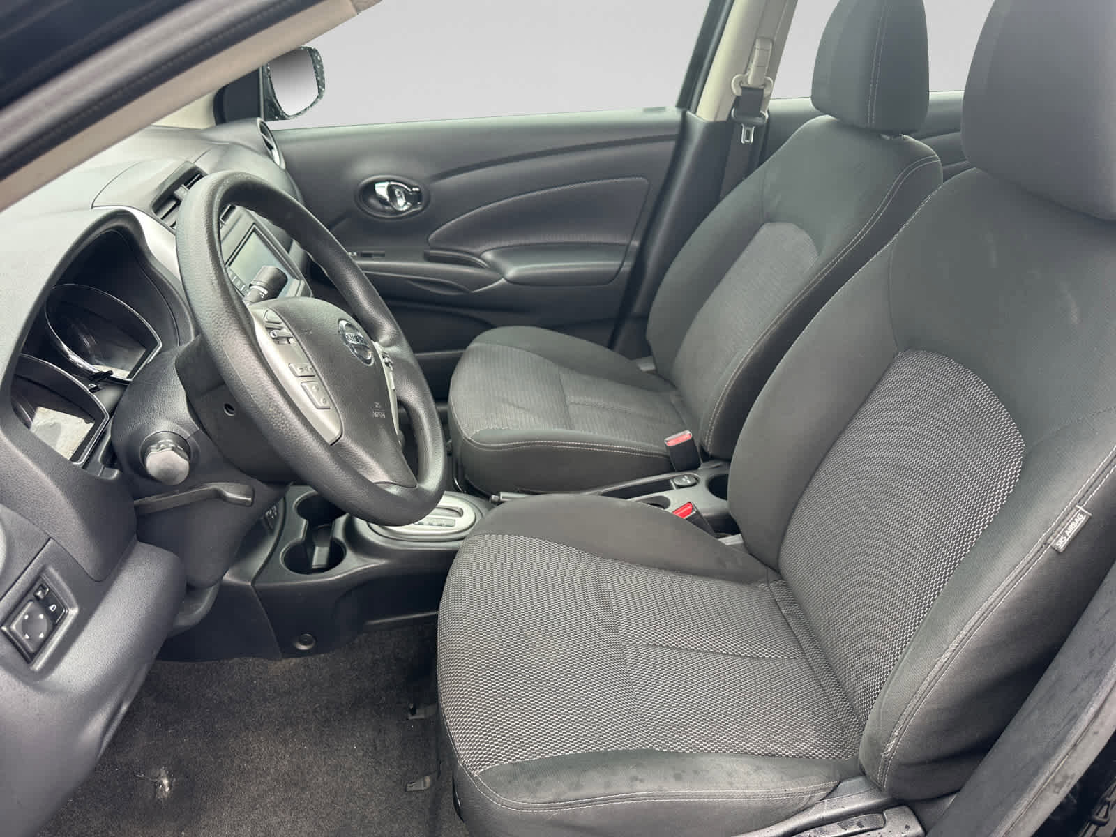 Used 2019 Nissan Versa SV FWD image 10