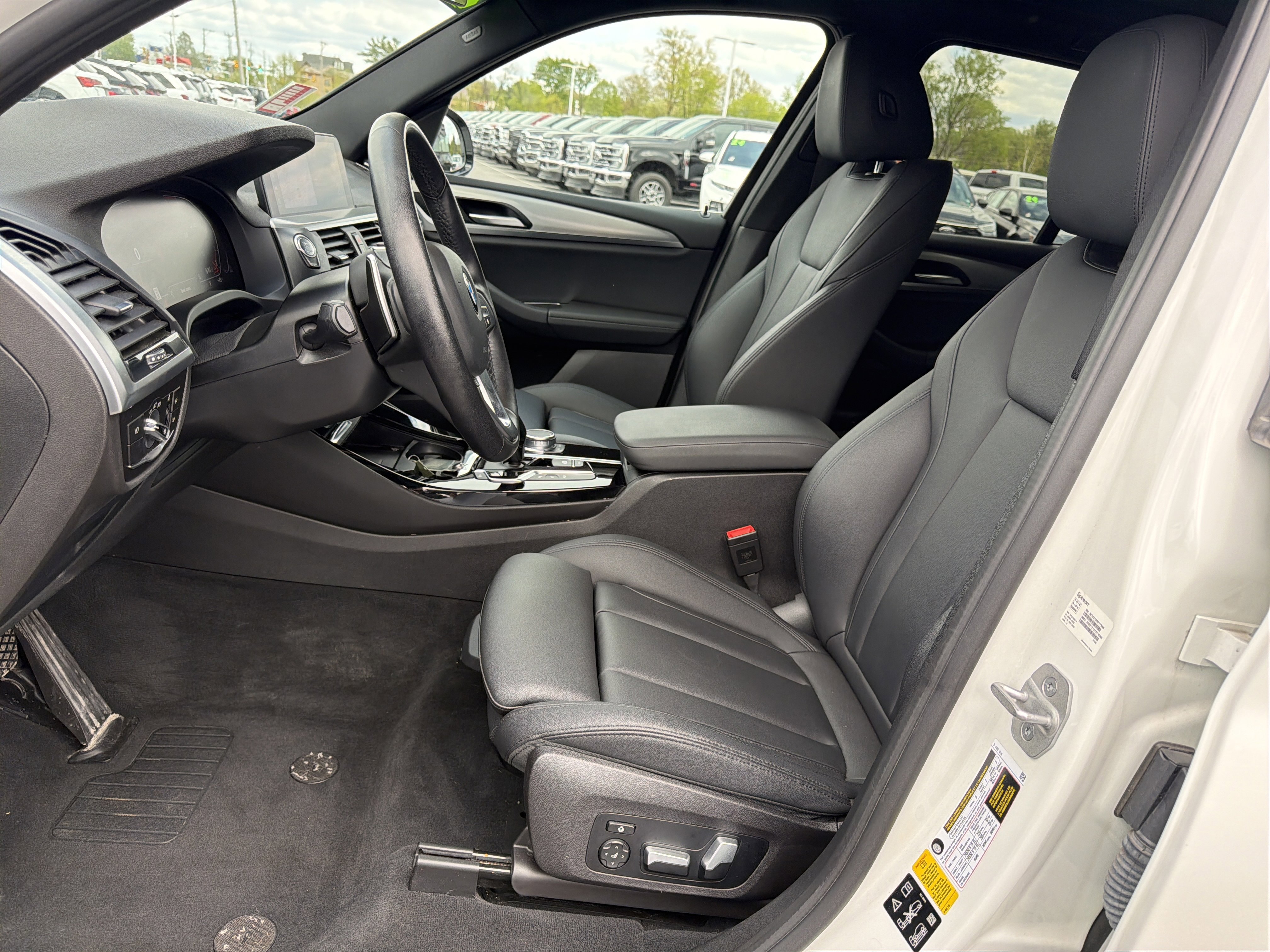 Used 2021 BMW X3 xDrive30i w/ Premium Package image 12