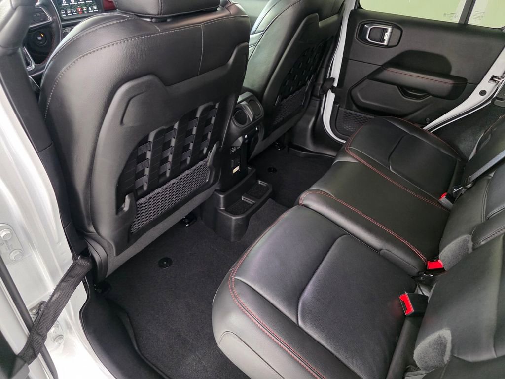 Used 2023 Jeep Wrangler Unlimited Rubicon w/ LED Lighting Group image 14