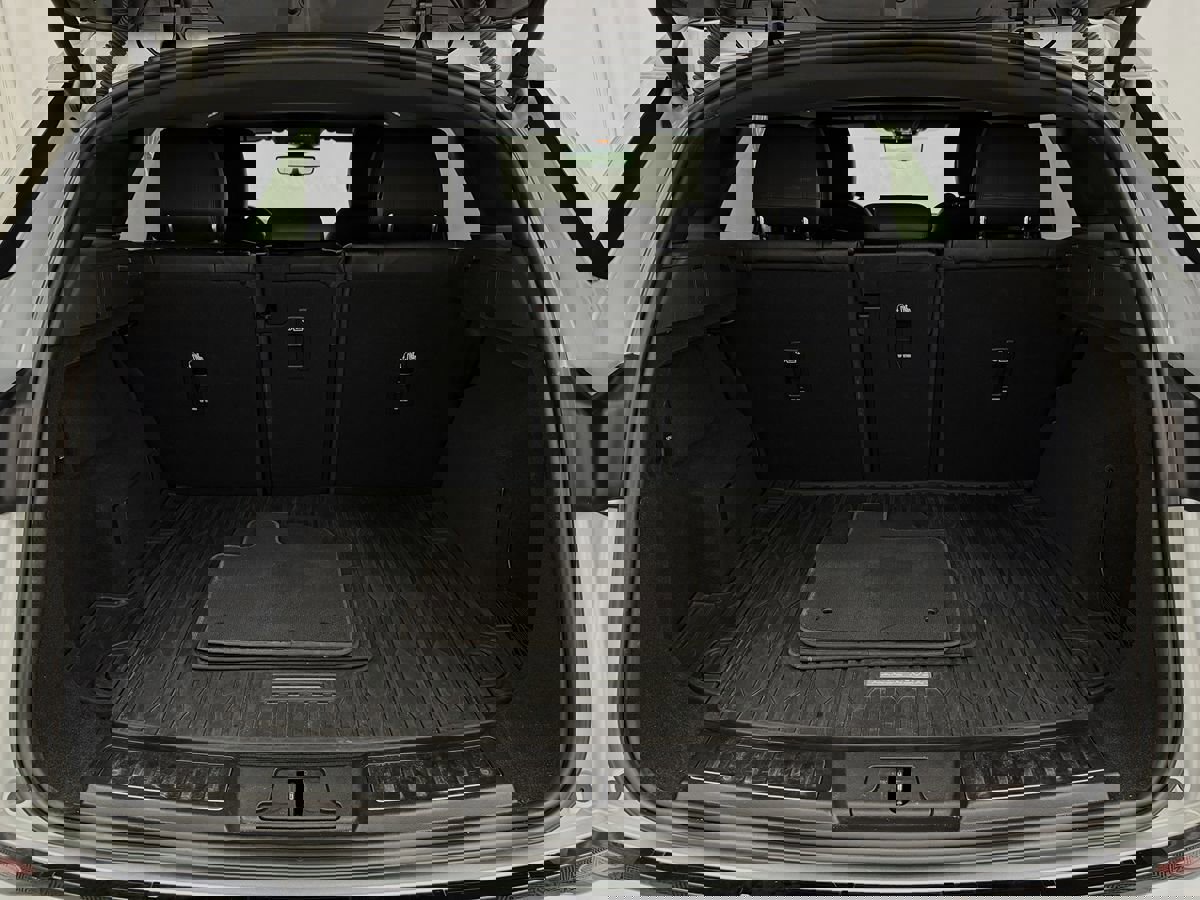 Used 2020 Land Rover Range Rover Evoque R-Dynamic SE image 39